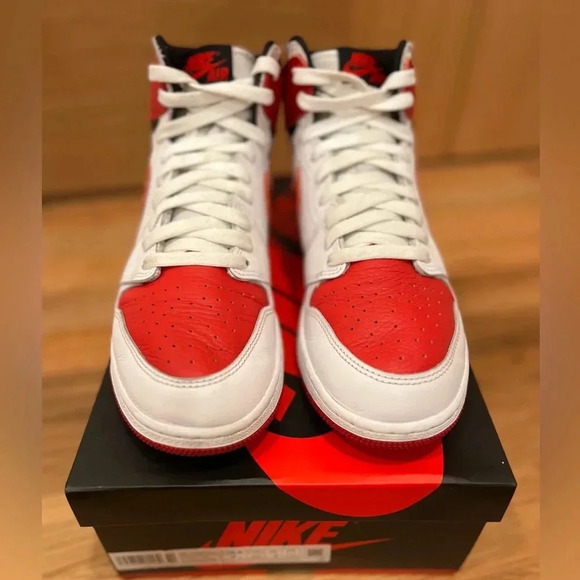 JORDAN ONE RETRO HIGH OG HERITAGE - Size 7Y Red/Black/White - Picture 5 of 8